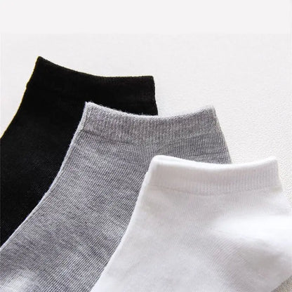 Pack of 5 Pairs of Essential Comfort Socks - Breathable, Soft and Durable - Casual and Sports Socks for Women, Variety Pack